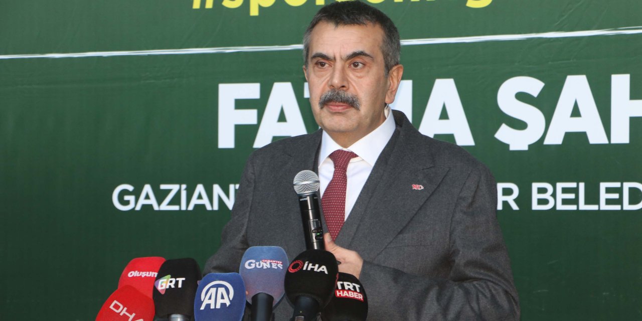 Bakan Tekin: Eğitimin Yükü Kolay Omuzlanacak Bir Yük Değil