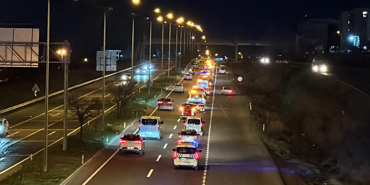 Tekirdağ’da Oto Kurtarıcılar ‘Teröre Lanet’ Konvoy Oluşturdu
