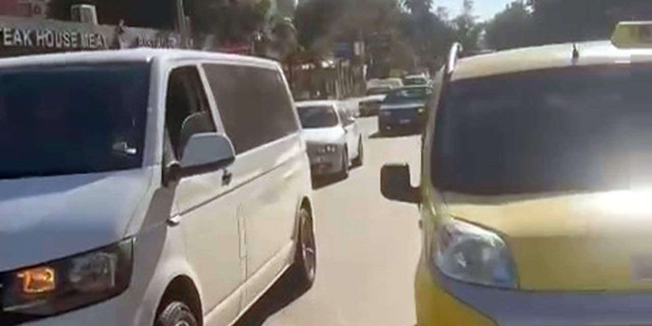 'Korsan Taşımacılık' Gerekçesiyle Yol Kesen 2 Taksiciye Gözaltı