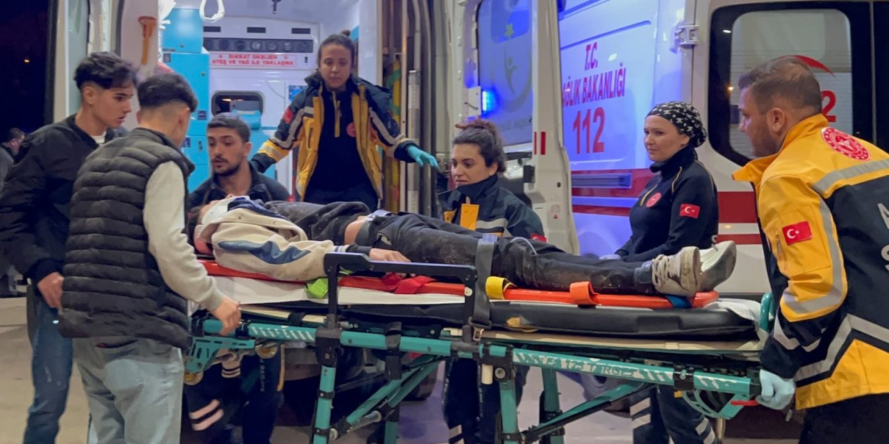 Arkadaşlarının İş Yerine Ziyarete Giden Genç, Asansör Boşluğuna Düşüp Ağır Yaralandı