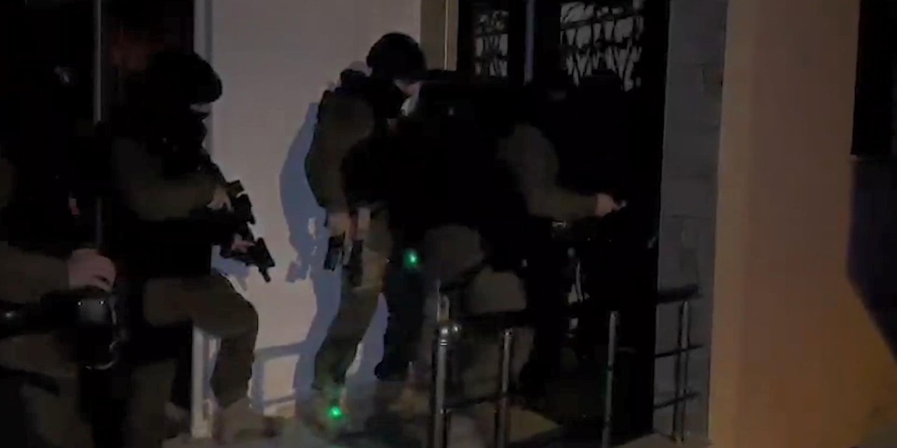 İstanbul'da Terör Operasyonu: 11 Gözaltı