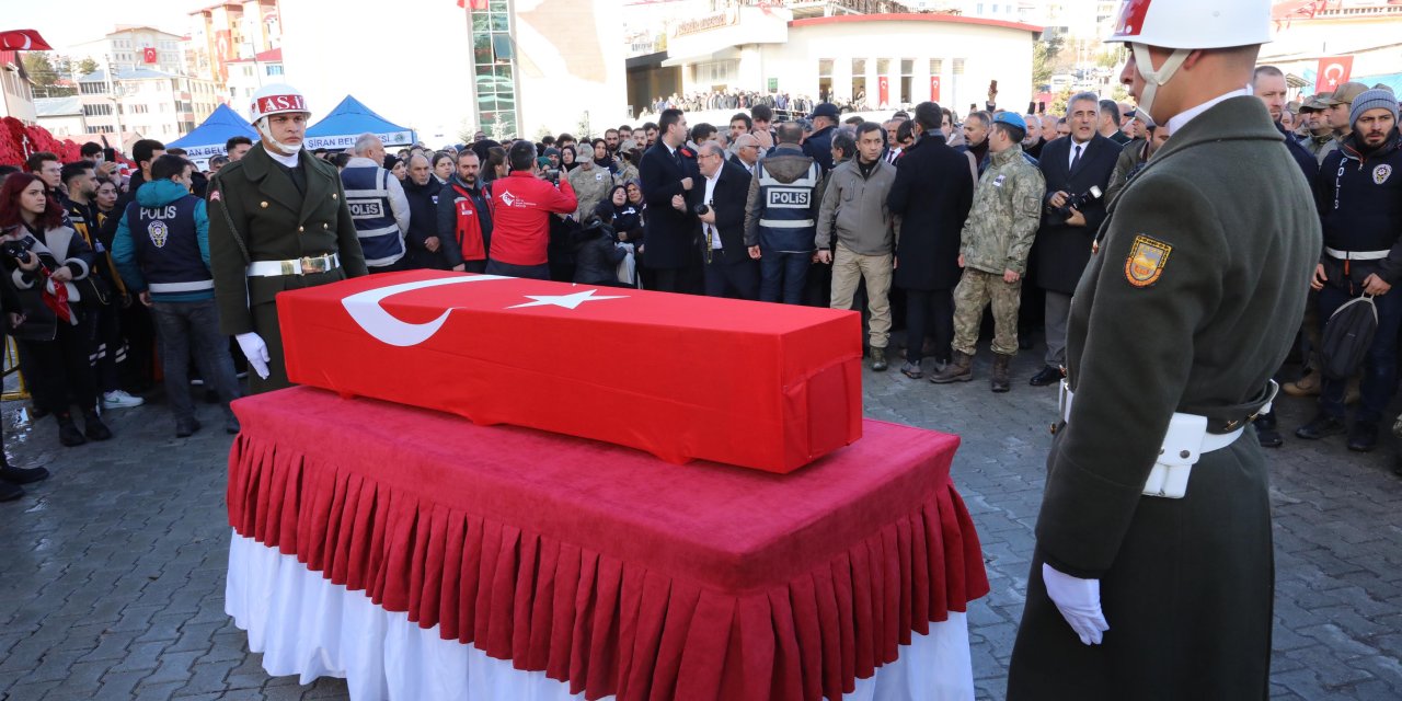 Şehit Yazıcı, Son Yolculuğuna Uğurlandı; 4 Aylık Hamile Eşi Gözyaşı Döktü