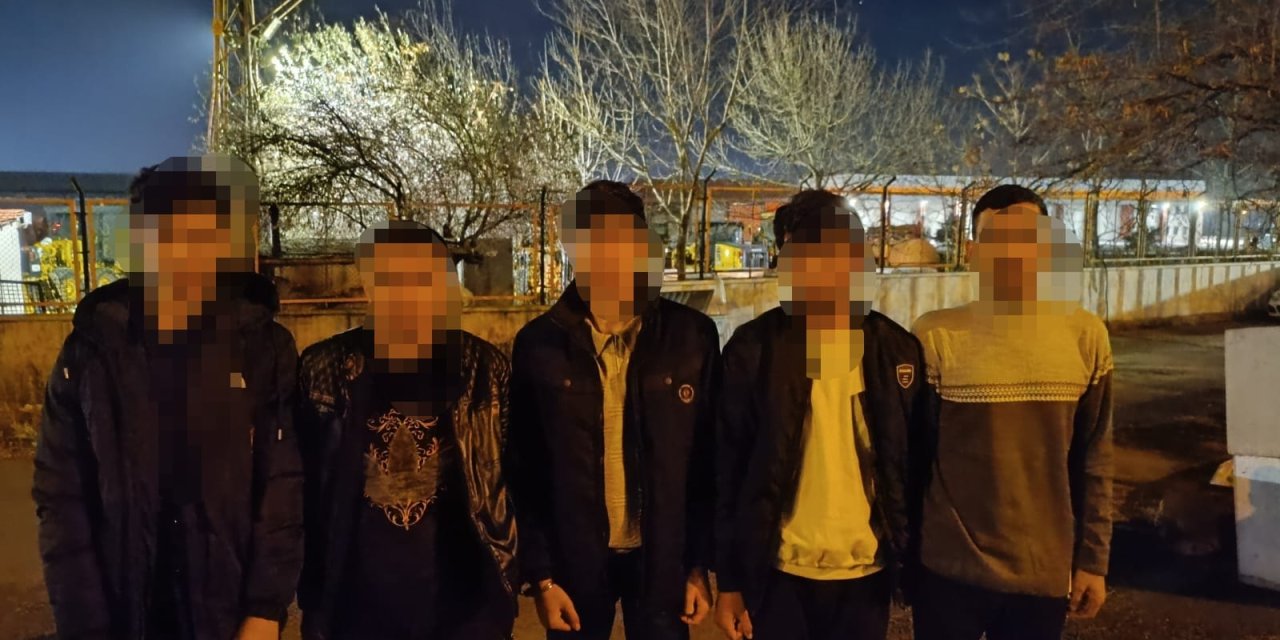 Tır'dan Kaçak Göçmenler Çıktı; 1 Tutuklama