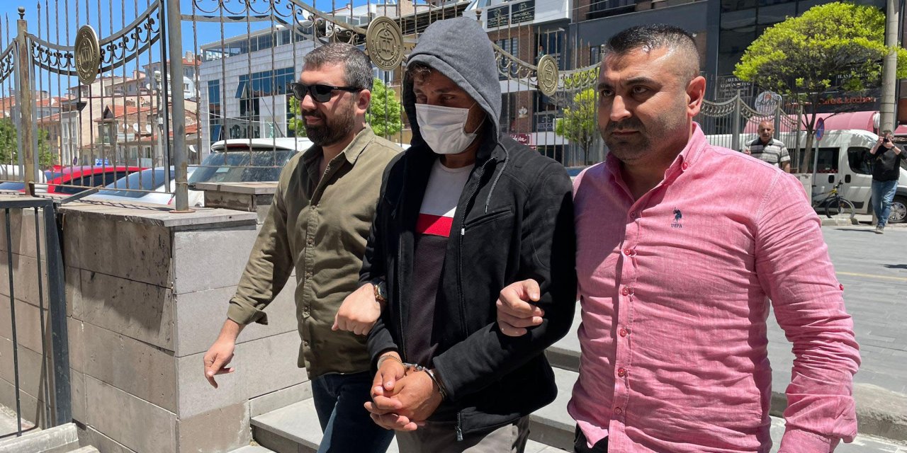 Annesini Öldüren Çocuğa 38 Yıl, Azmettirici Babasına Ömür Boyu Hapis