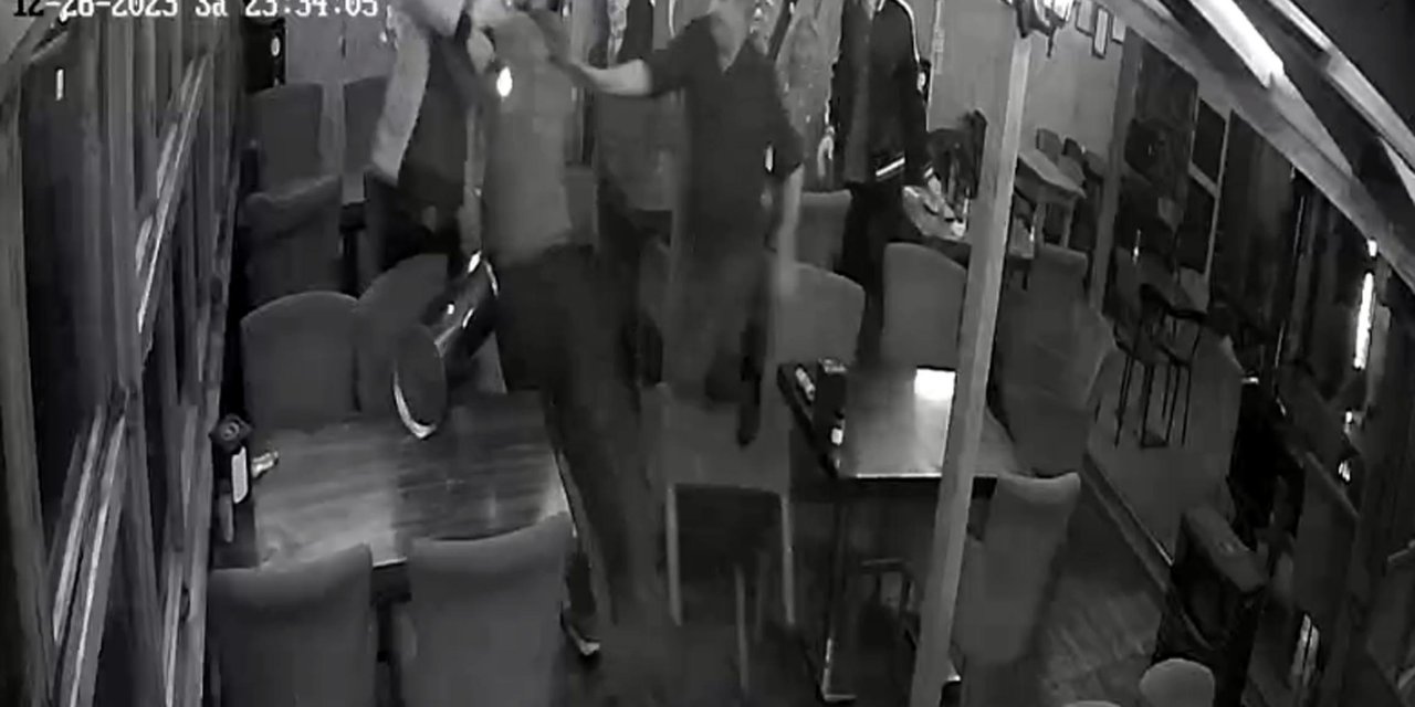 Kafede 'Yüksek Ses' Cinayeti; Olay Anı Kamerada