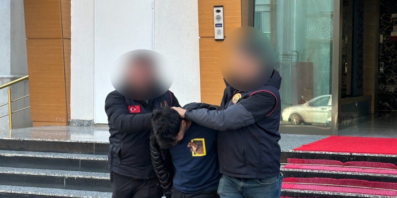 Şehitlere, Milli Değerlere Ve Cumhurbaşkanı'na Hakaretten Tutuklandı