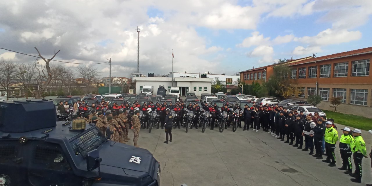 Şişli'de Yapılan Denetimde Haklarında Arama Kararı Bulunan 8 Kişi Yakalandı