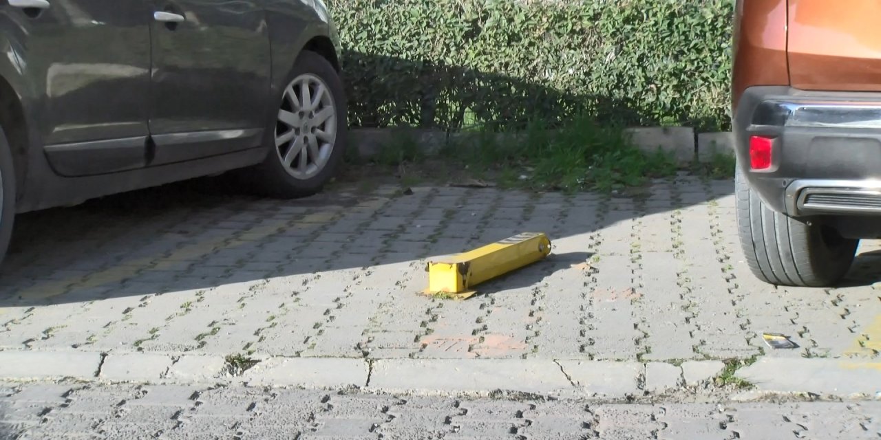 Büyükçekmece'de Komşuların Duba Kavgası Kamerada