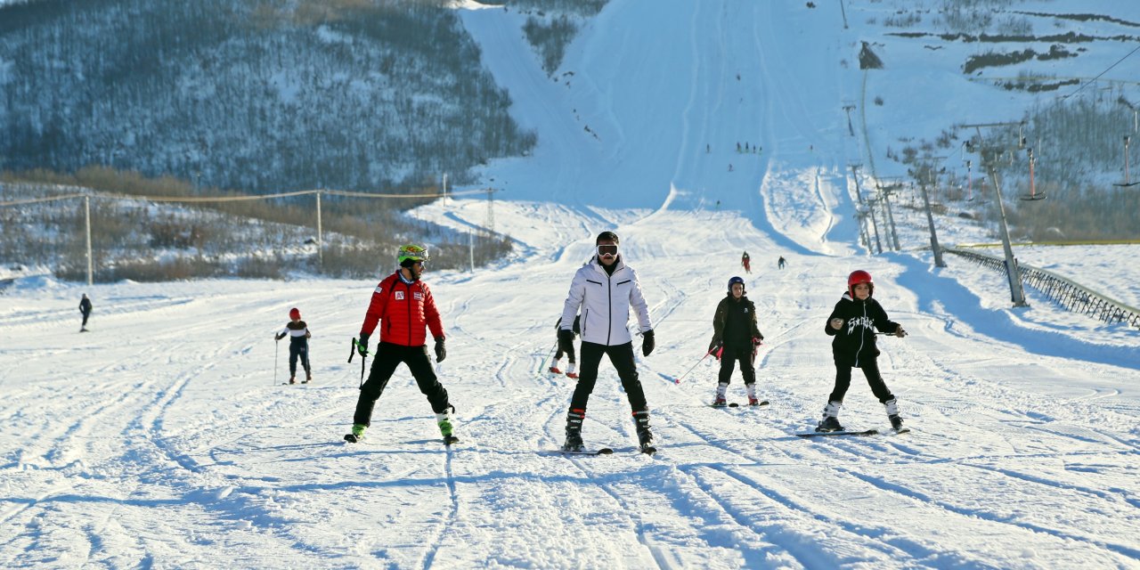 Tunceli’de Kayak Sezonu Erken Açıldı
