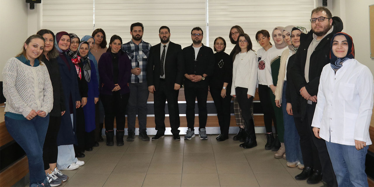 Rize’de aile hekimi ve aile sağlığı çalışanlarına “Görme Taraması” eğitimi verildi