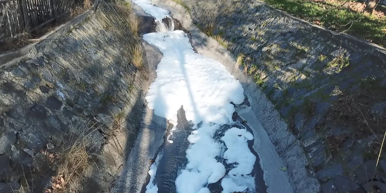 Esenyurt'ta Dere Yine Köpürdü