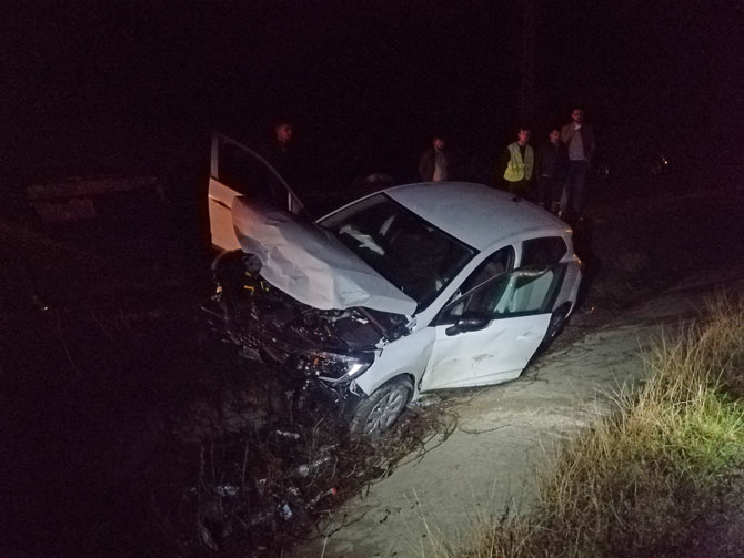 Rize Plakalı Otomobil Çorum'da Kaza Yaptı 3 Yaralı