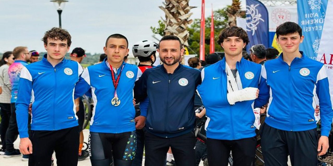 Çaykur Rizesporlu Bisikletçi Eren Şampiyon Oldu