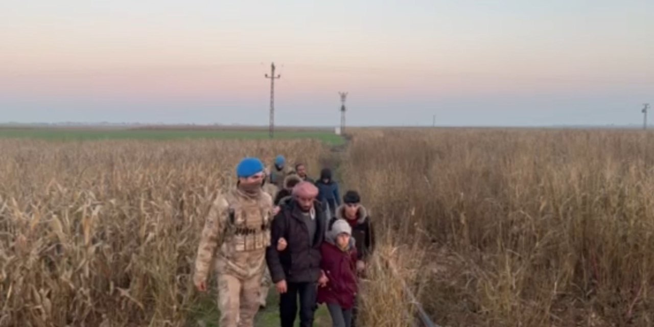 Şanlıurfa-suriye Sınırında Göçmen Kaçakçılığına 15 Tutuklama