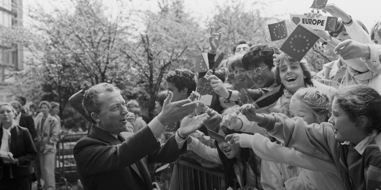 Ab’nin 'Kurucu Babası' Olarak Kabul Edilen Jacques Delors Hayatını Kaybetti
