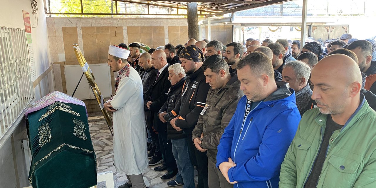 Kazada Ölen Kurye Zeynep, Son Yolculuğuna Uğurlandı