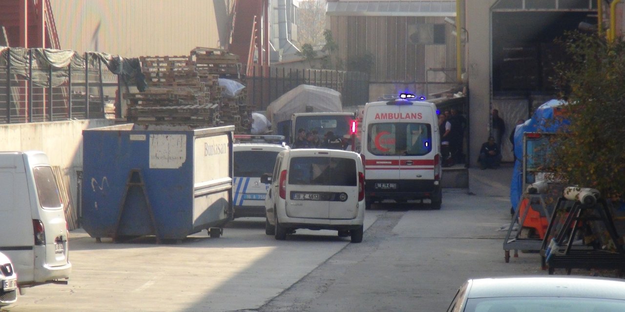 Yük Asansörü İle Duvar Arasına Sıkışan Fabrika İşçisi Öldü