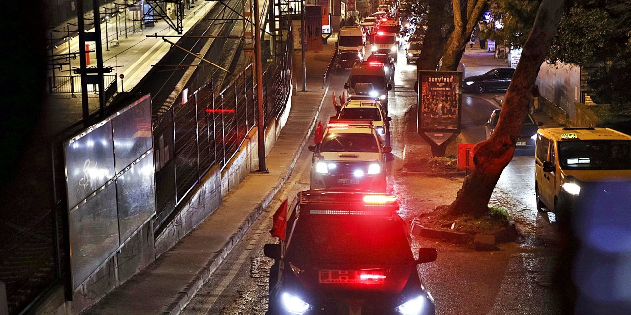 İstanbul'da 'Şehitlerimiz Ve Filistin İçin Yola Çık' Konvoyu Düzenlendi