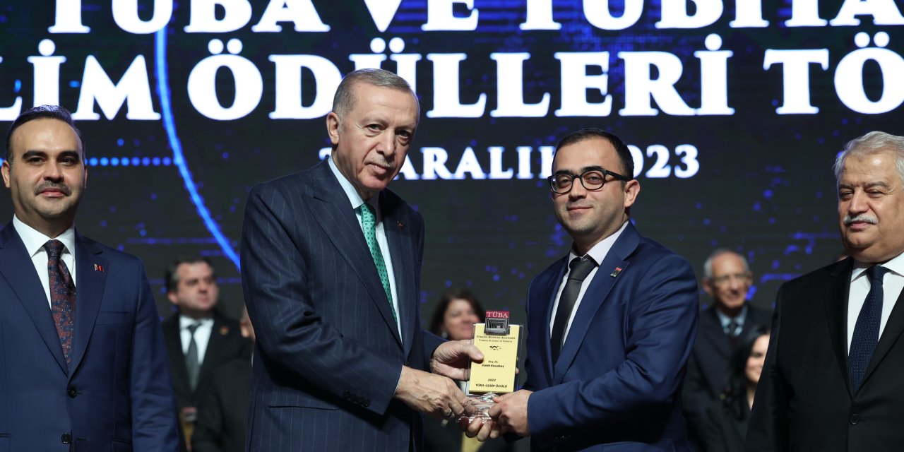 Doç. Dr. Fatih Kocabaş'a Tüba-gebip Ödülü