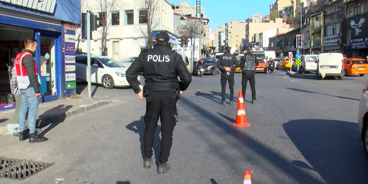 Şişli'de Polisten Yılbaşı Denetimi