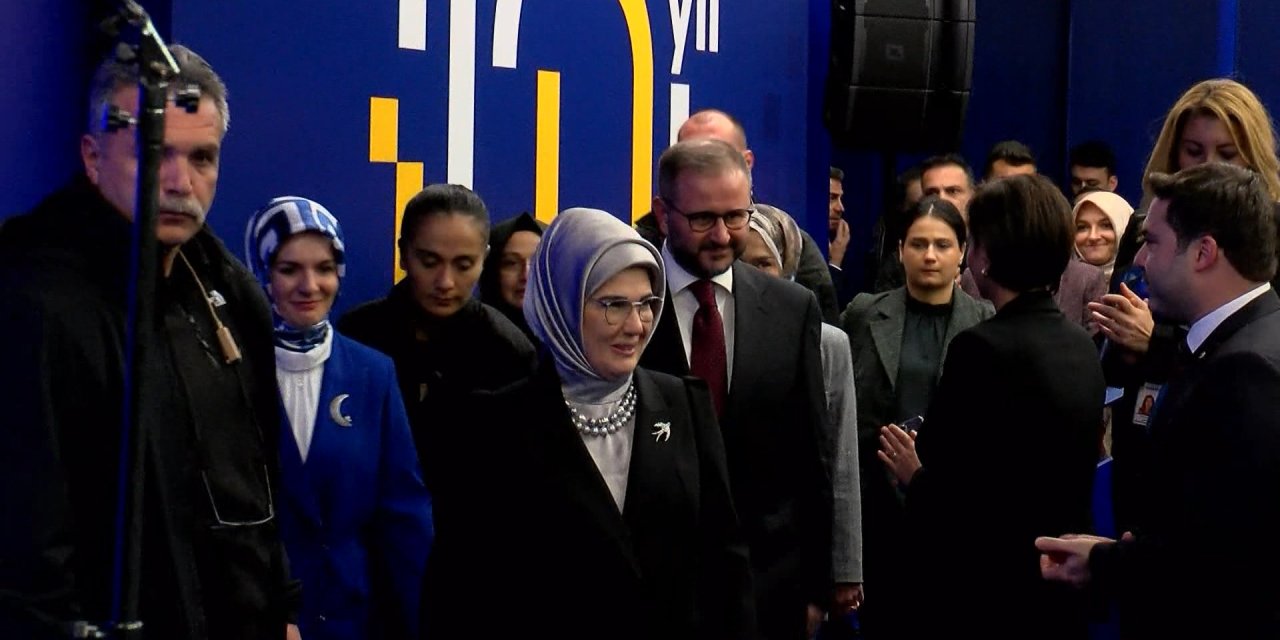 Emine Erdoğan : Teknoloji Okuryazarı Olmak Ve Tehdit Edici Unsurlara Karşı, Her Türlü Savunmayı Güçlendirmeliyiz