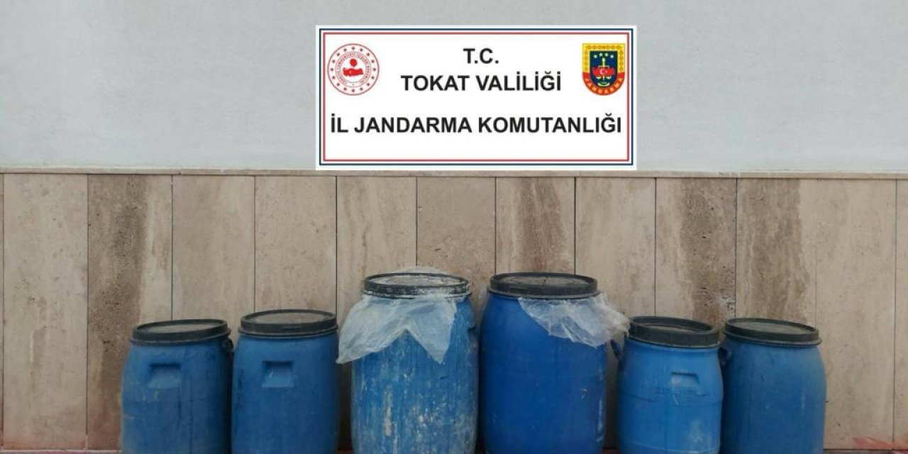 Tokat’ta Yılbaşı Öncesi 686 Litre Kaçak Ve Sahte İçki Ele Geçirildi