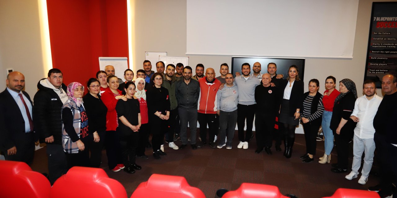 Antalyaspor, Nuri Şahin’e Veda Etti