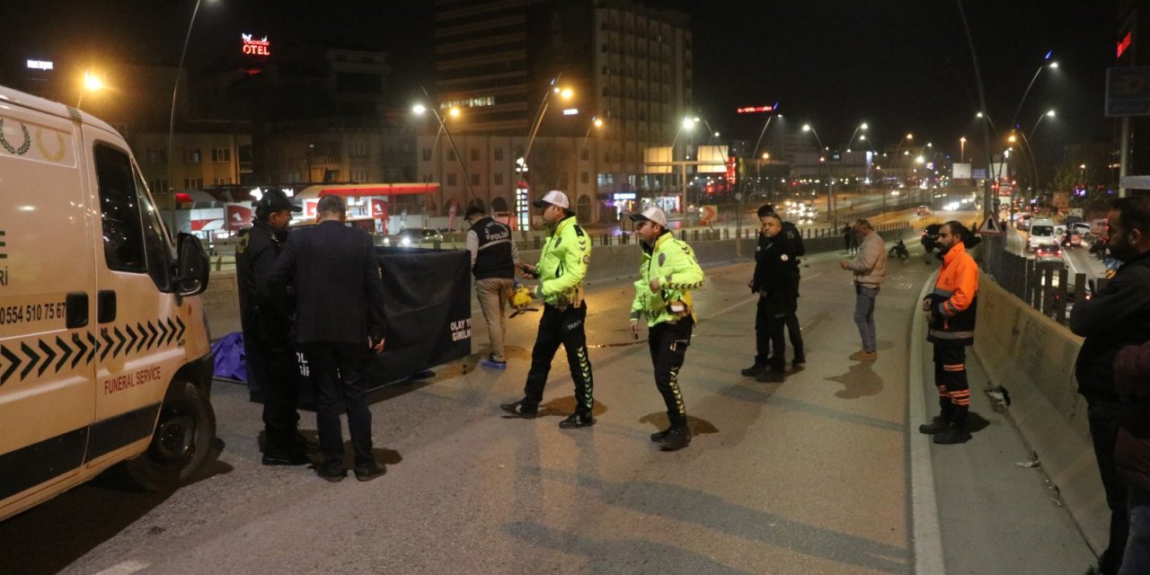 Alkollü Sürücünün Ciple Çarptığı Motosikletteki Fethi İle Busenur, Öldü