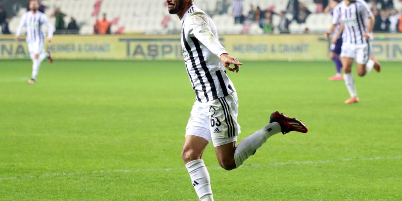 Altay'ın Nazar Boncuğu Deniz