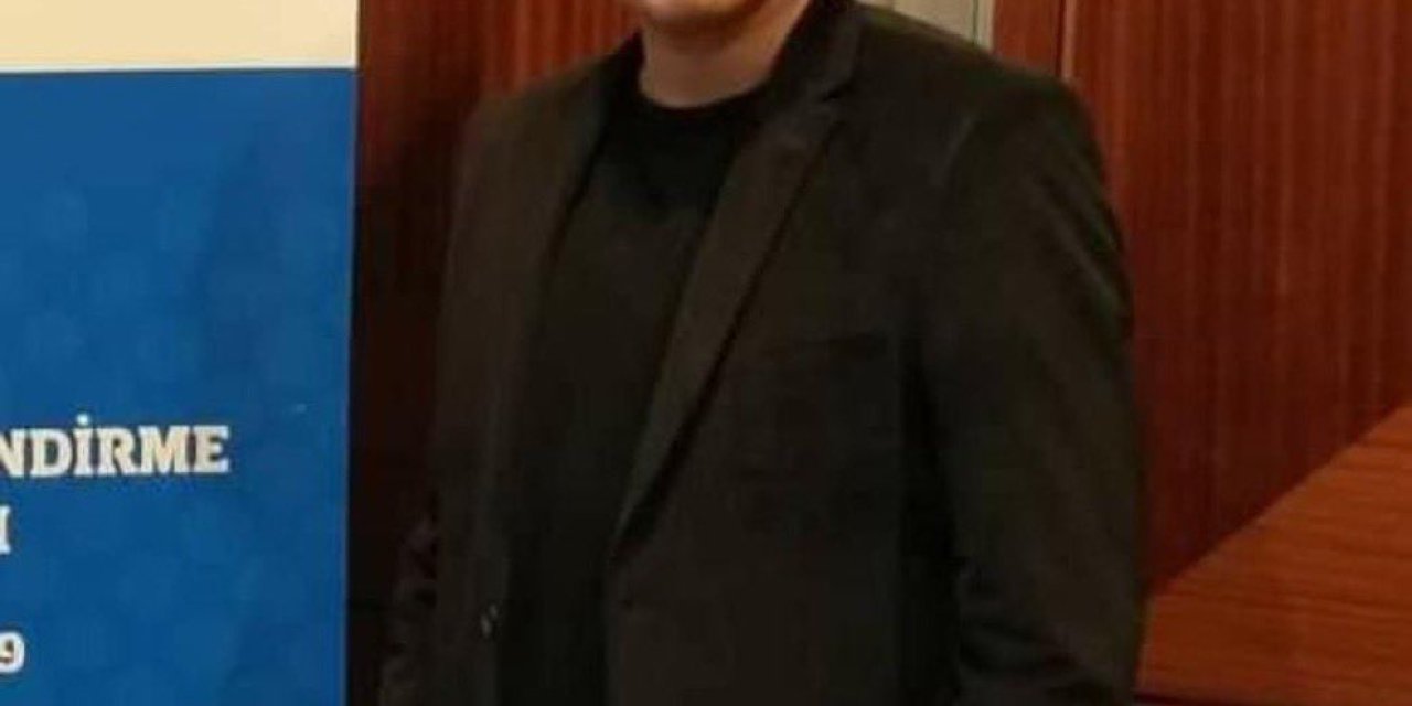 Halı Saha Maçında Kalp Krizi Geçiren Öğretmen Öldü