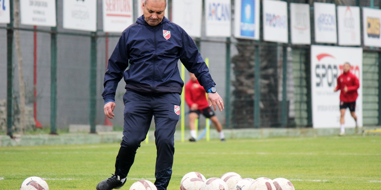 Karşıyaka'da Teknik Direktör Erkan Sözeri'den İlk Değerlendirme