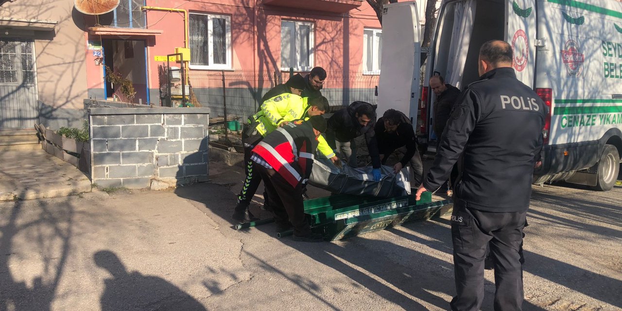 Diş Teknisyeni, Eski Eşi İle Kızını Öldürdü