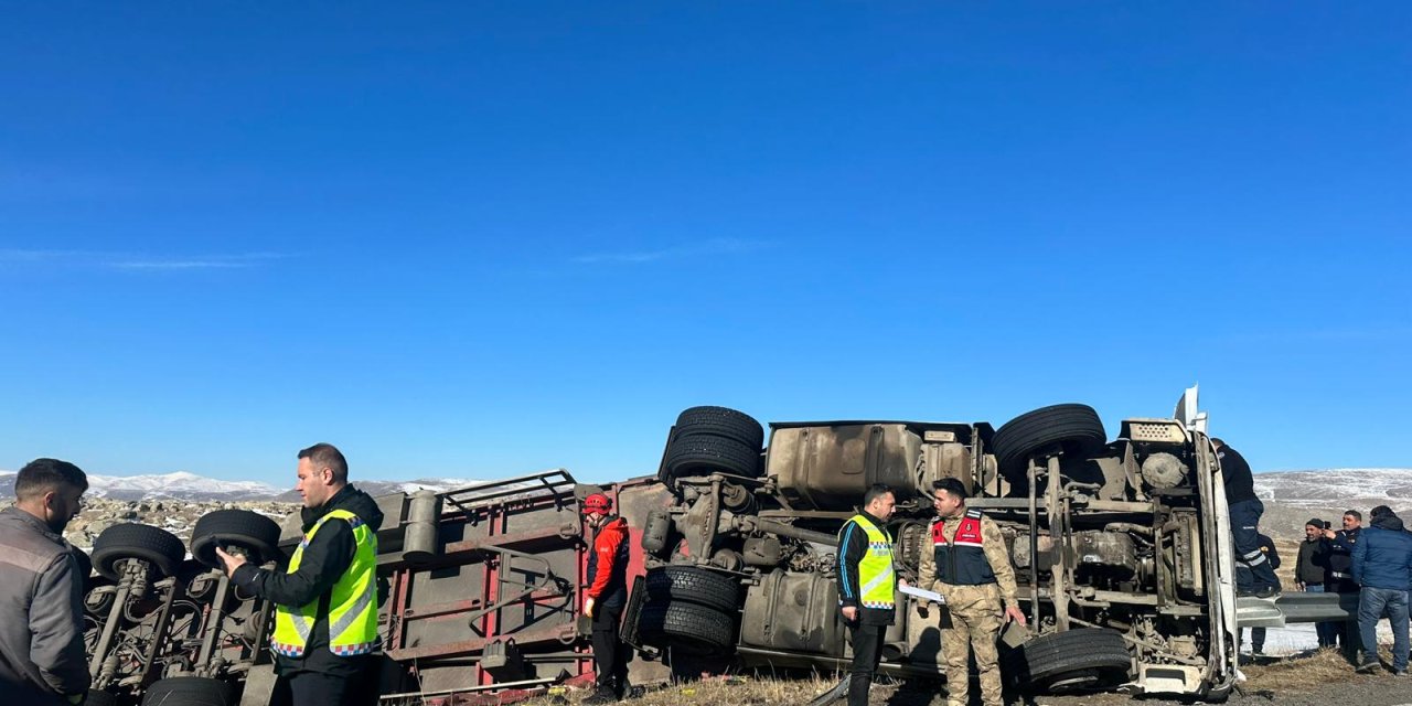 Kars'ta 2 Trafik Kazasında 5 Yaralı