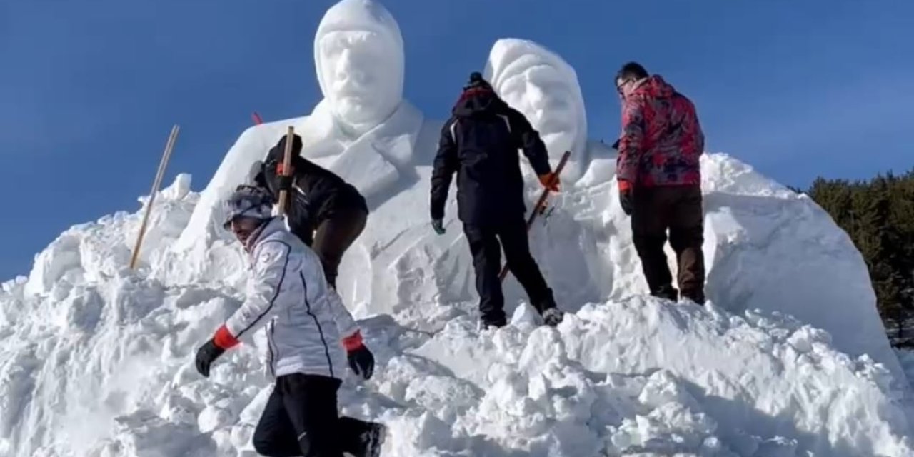 Sarıkamış Şehitleri'nin Kardan Heykellerinin Yapımına Başlandı