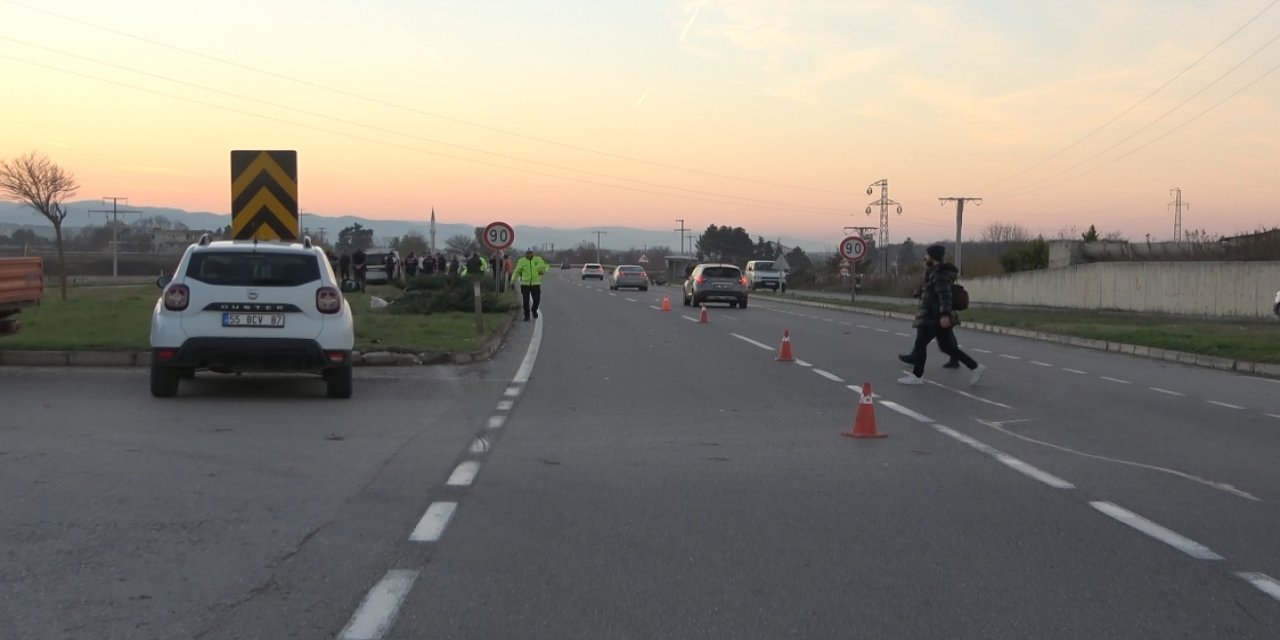 Samsun'da Hafif Ticari Araçla Çarpışan Motosikletli Öldü