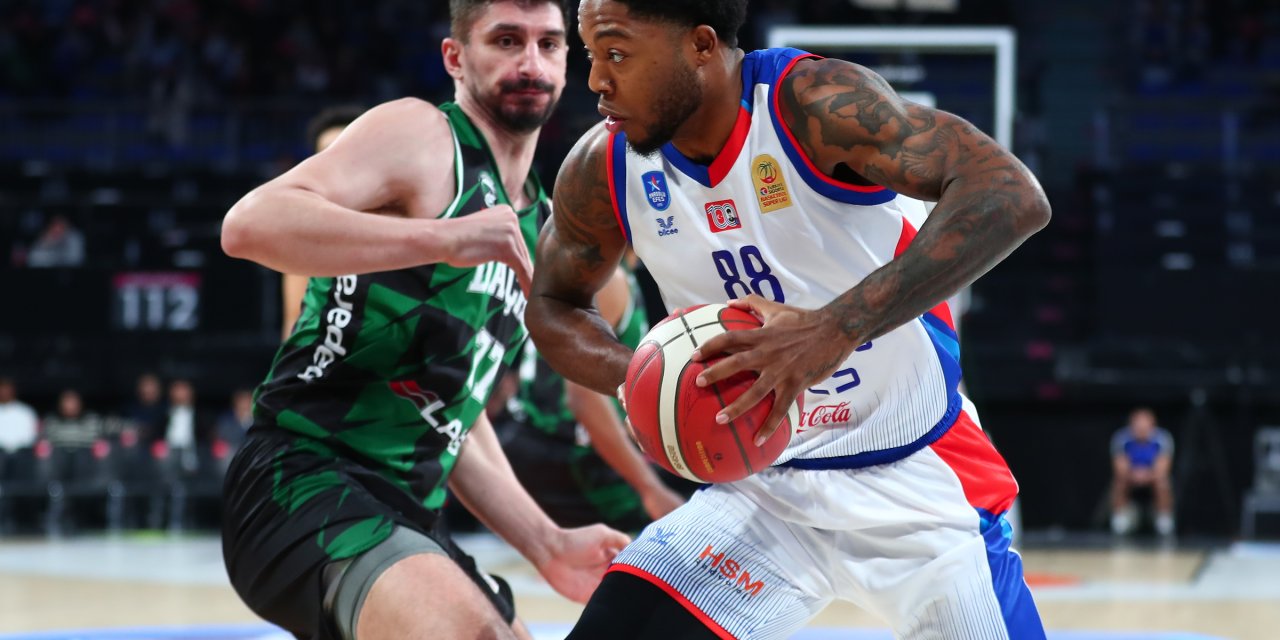 Anadolu Efes - Darüşşafaka Lassa: 85-78