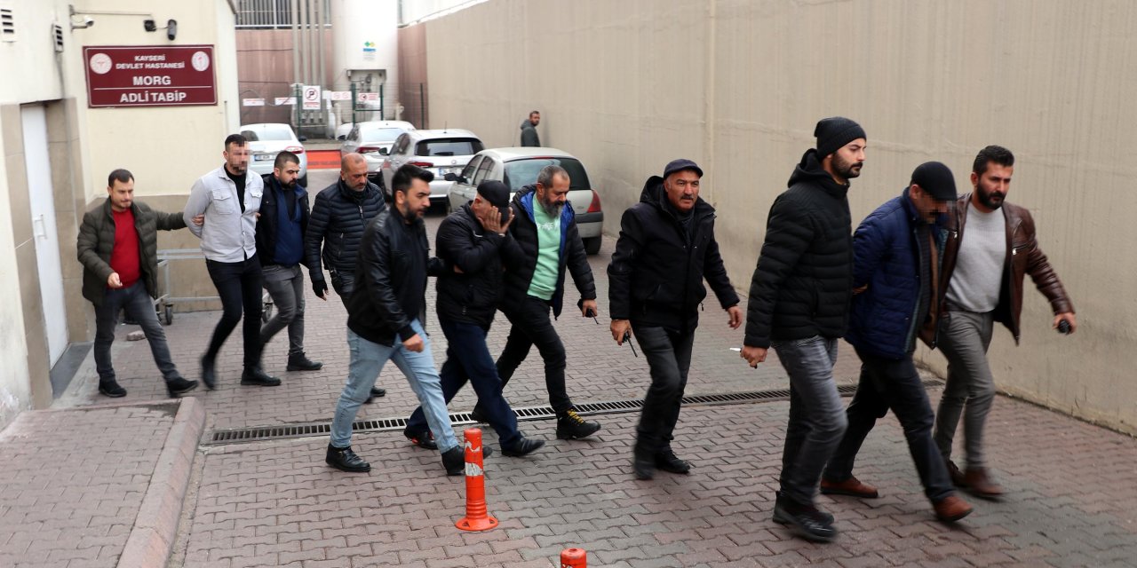 Uzman Çavuşun Hayatını Kaybettiği Pazarcı Kavgasında 3 Şüpheli Adliyede