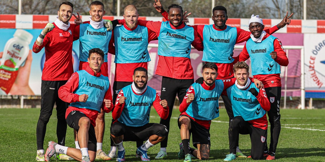 Samsunspor Yılın Son Antrenmanını Gerçekleştirdi
