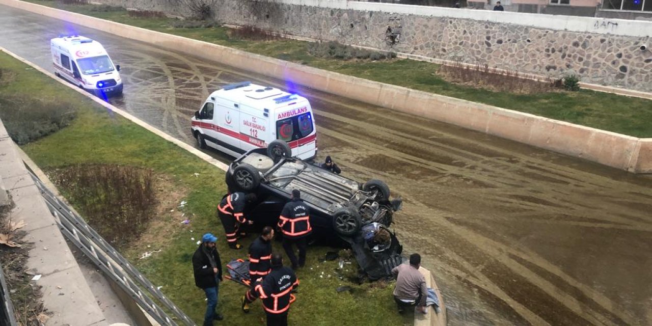 Çankırı'da Otomobil, Çaya Uçtu: 7 Yaralı