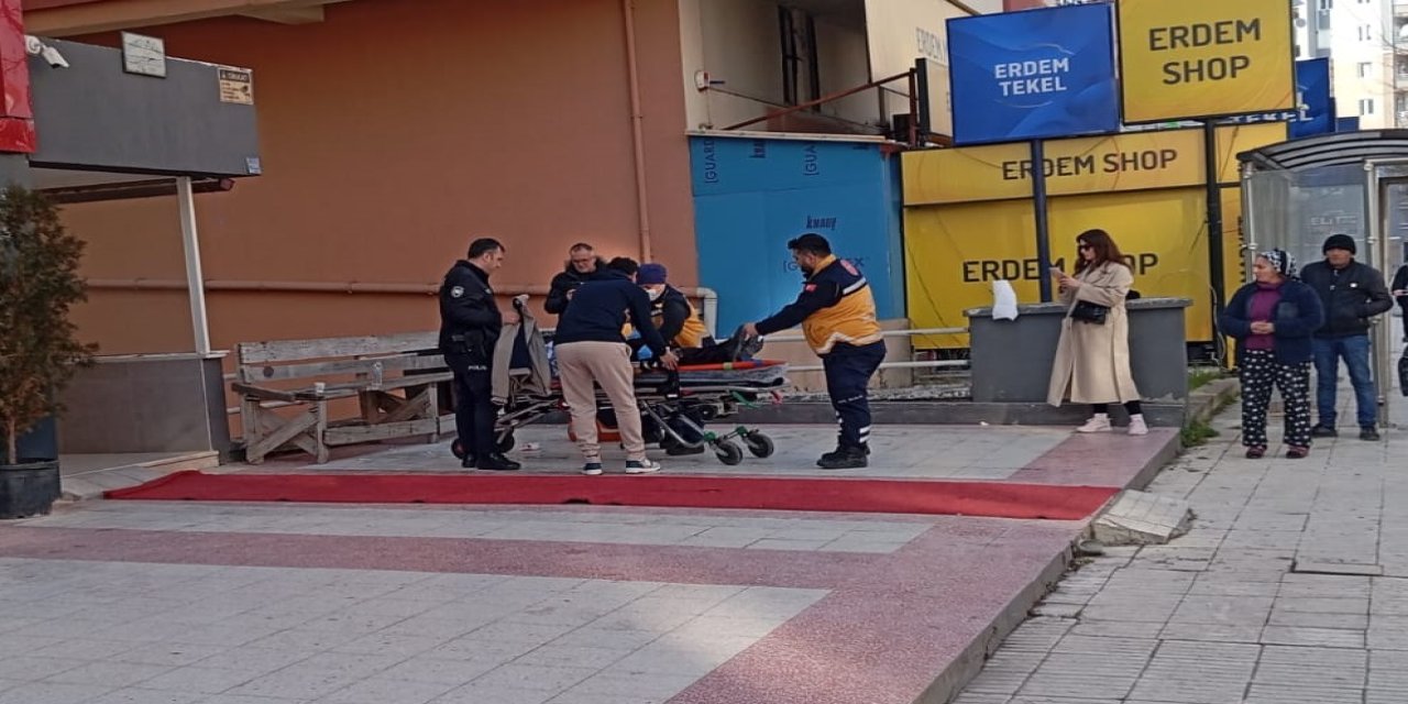 Kayıp Halı Tartışmasında Komşusunu Bıçakladı