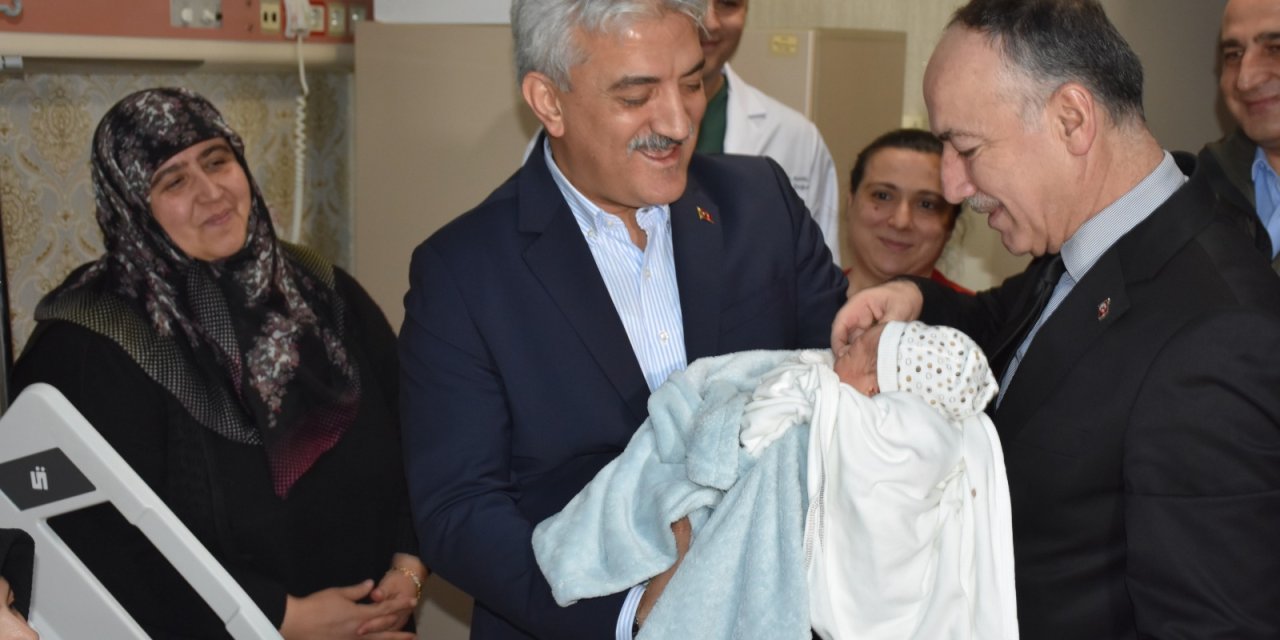 Vali Makas, Yılbaşında Görev Yapan Personeli Ziyaret Etti