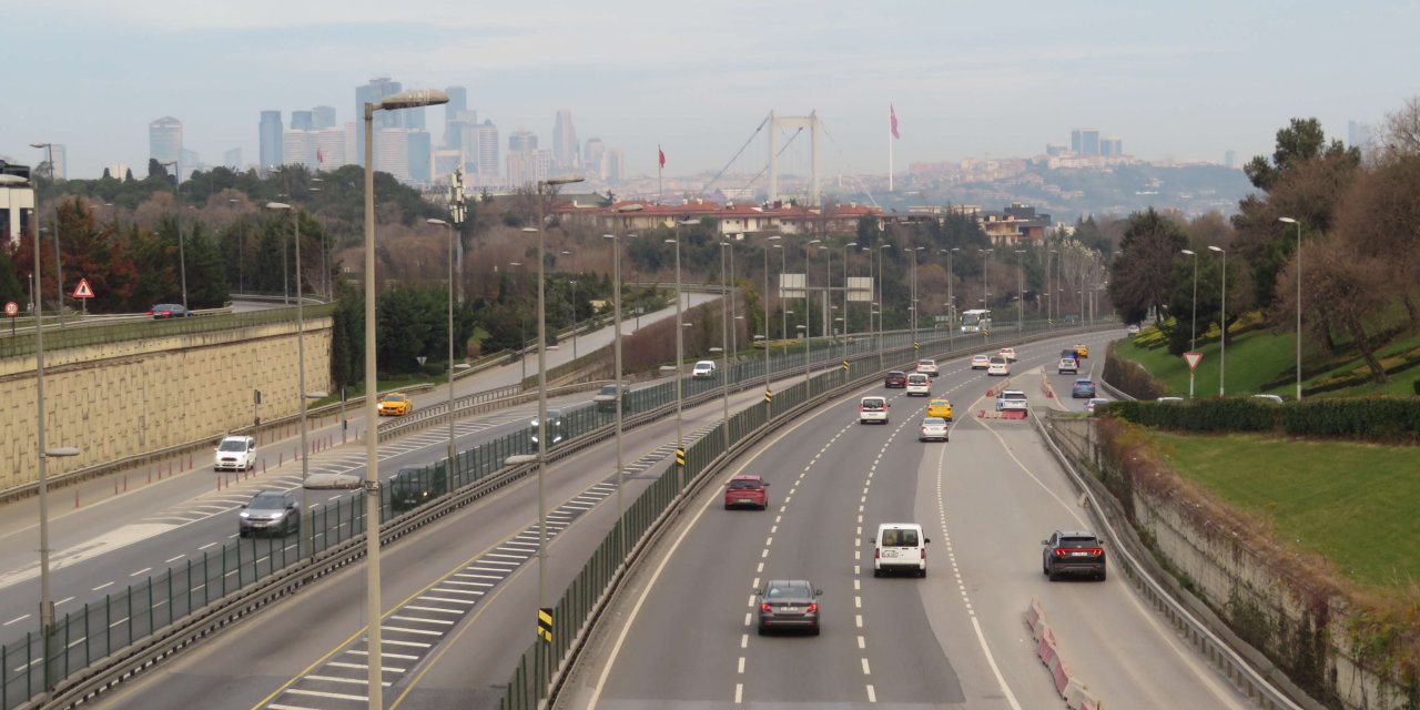 İstanbul'da Yılın İlk Gününde Yollar Boş Kaldı