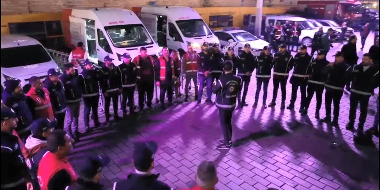 İstanbul, Ankara Ve İzmir'de Kaçak Göçmen Denetimi: 129 Kişi Yakalandı