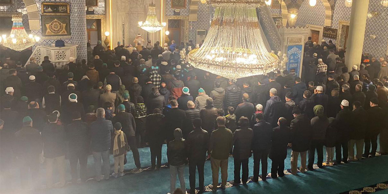 Rize Şehitler İçin Sabah Namazında Buluşuyor