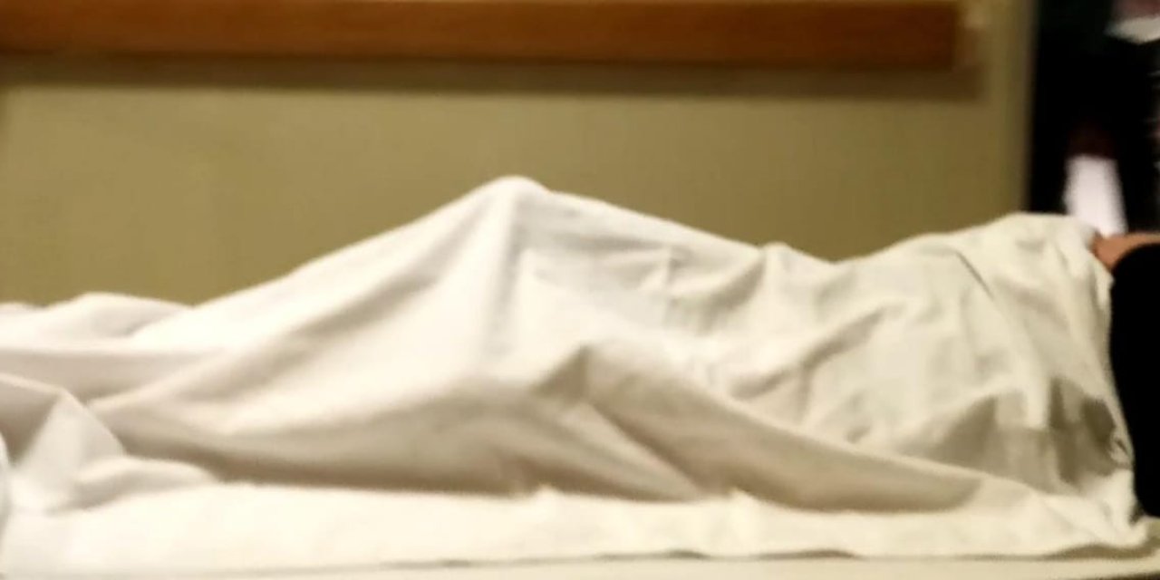 Tiner Kutusunu Ateşe Veren Kayra, Kıyafetlerinin Alev Almasıyla Yandı