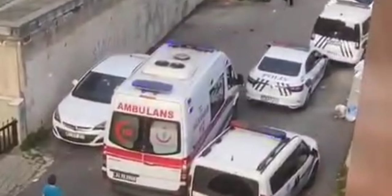 Ataşehir'de Silahlı Kavga: Baba Ve Kızı Yaralandı