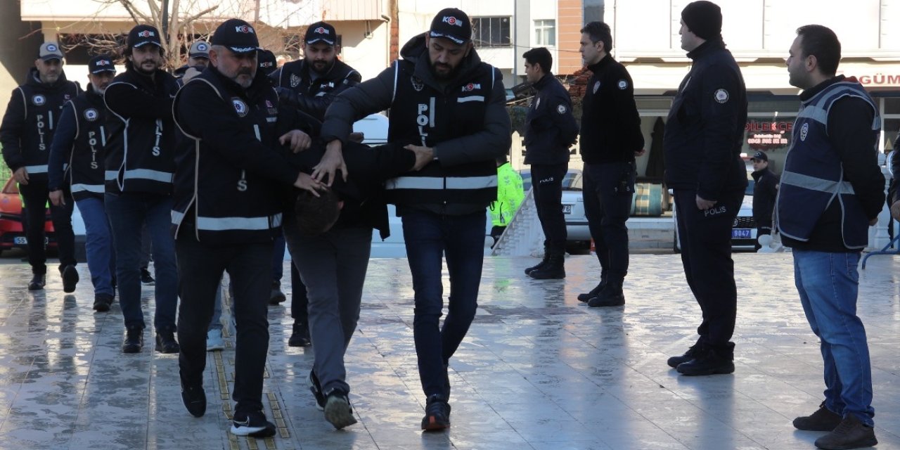 Silahlı Saldırı Hazırlığında Olan 3 Kişi Tutuklandı