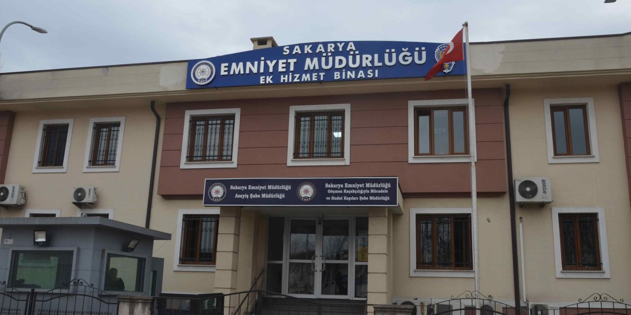 Eski Sevgili, Otomobildeki Ağabey-kardeşe Ateş Açtı: 2 Ağır Yaralı (3)