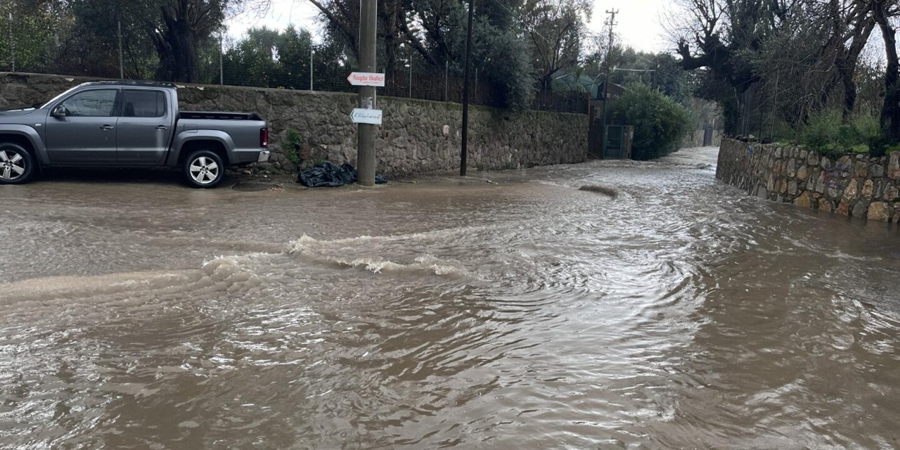 Bodrum'da Sağanak; Metrekareye 23 Kilogram Yağış Düştü