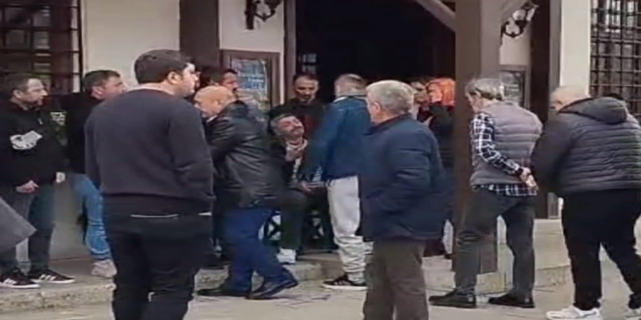 Kazada Ölen Arkadaşlar, Berat Ve Mehmet Can Toprağa Verildi